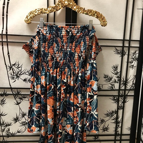 Off the shoulder floral dress - Picture 8 of 8